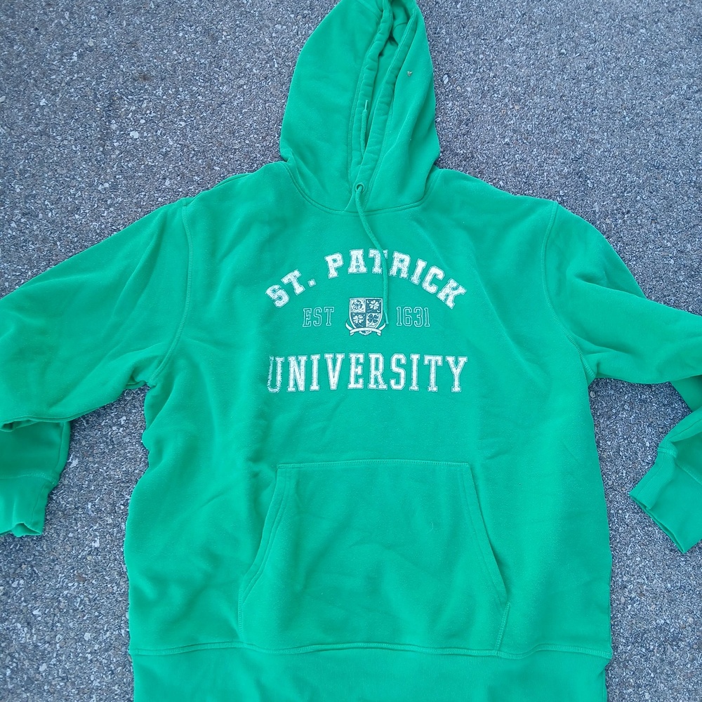 St Patrick University Hoodie Mens XL Green Pullover Fleece Graphic Sweatshirt